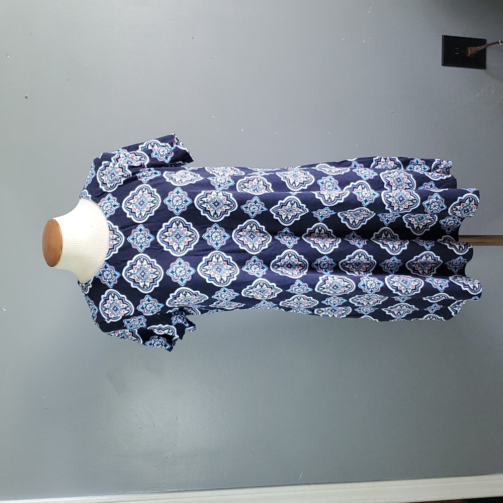 Crown & Ivy lobster dress size medium
